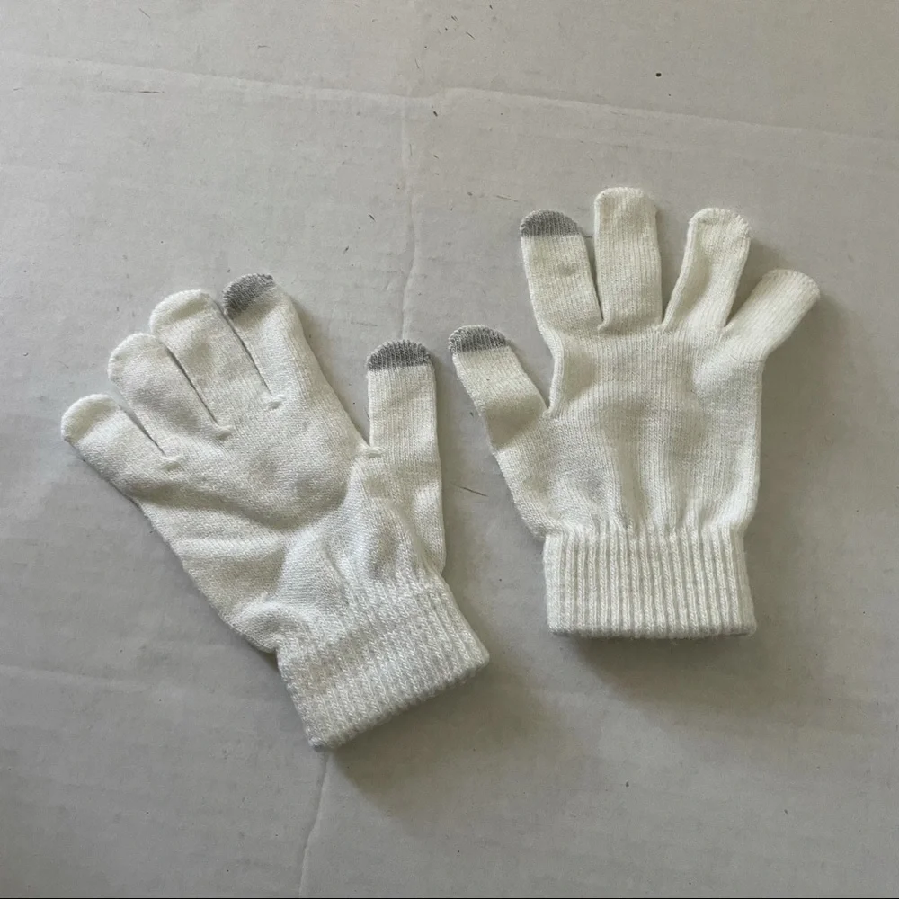 SALE Target Ivory Mittens Touch Screen Compatible